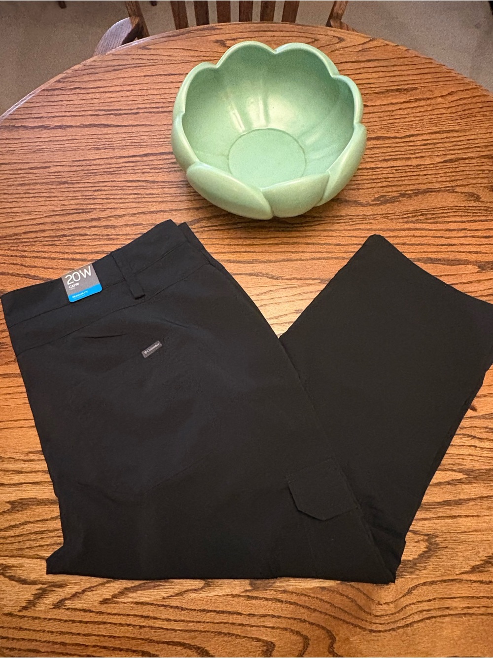 Columbia Women’s Black Capris with Cargo Pocket